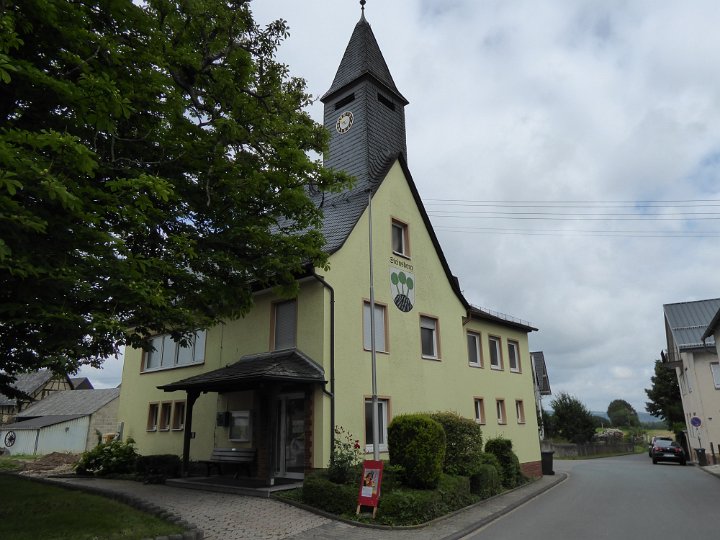 169.JPG