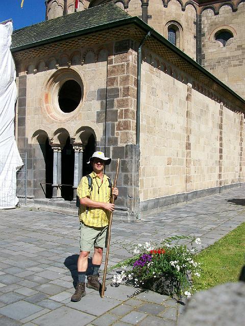041.JPG