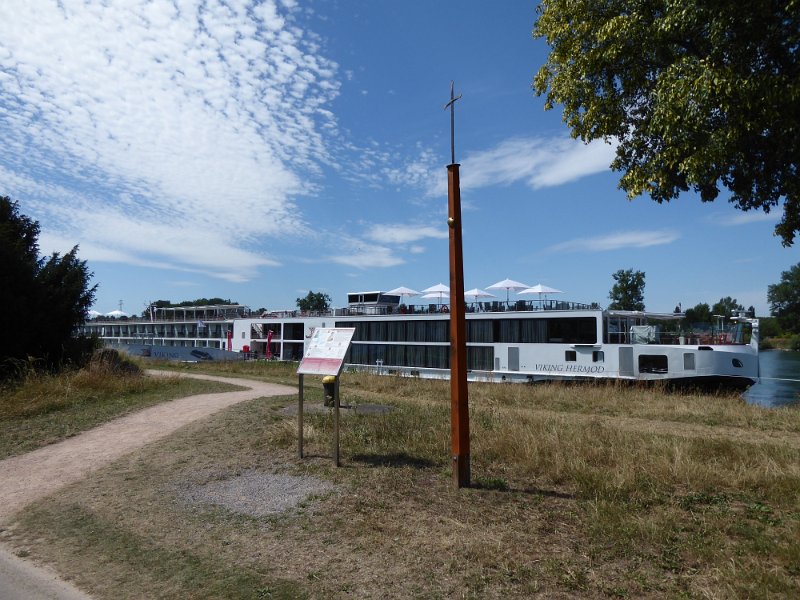 195.JPG