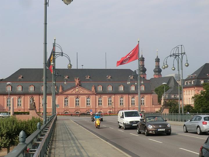 06.JPG
