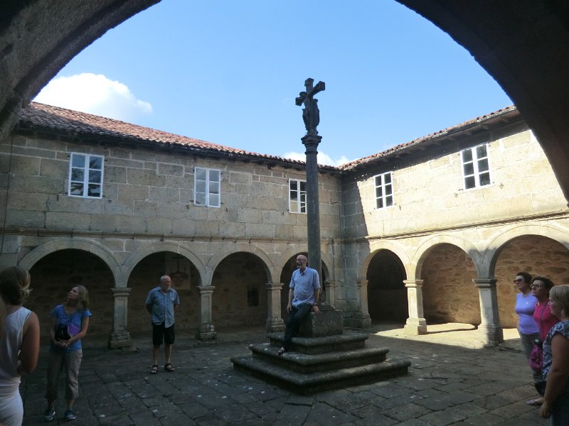 437.JPG